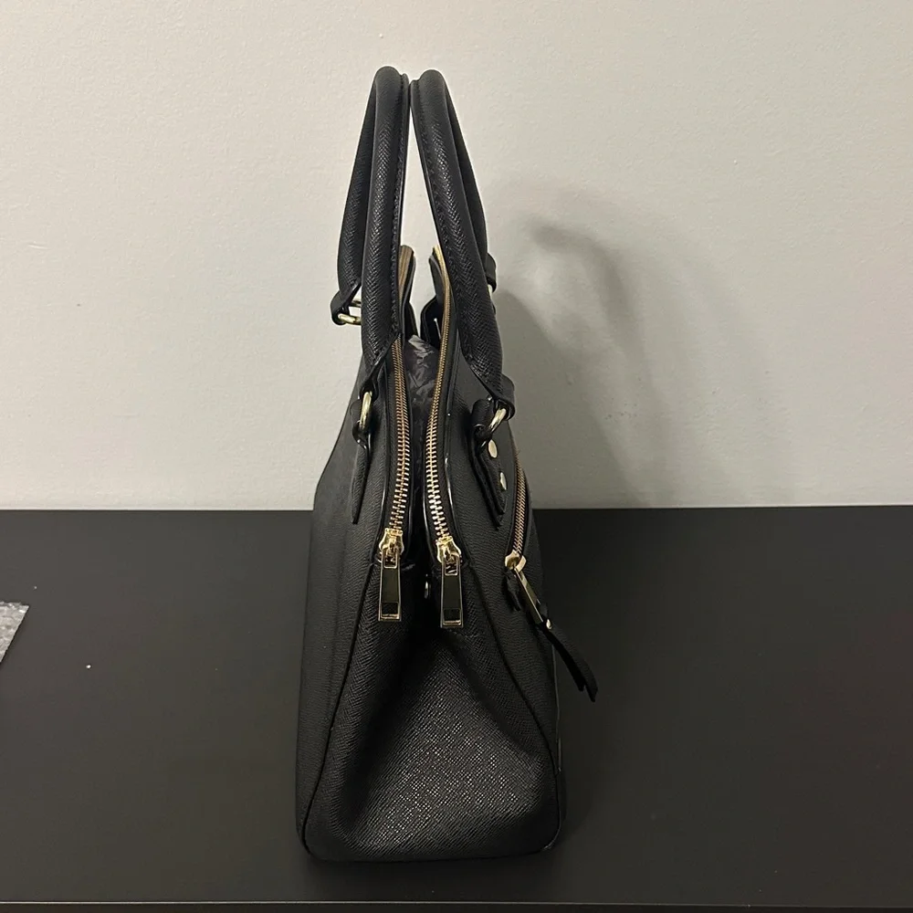 Aldo Elegant Black Handbag w Gold Hardware. NWOT. - Picture 3 of 16